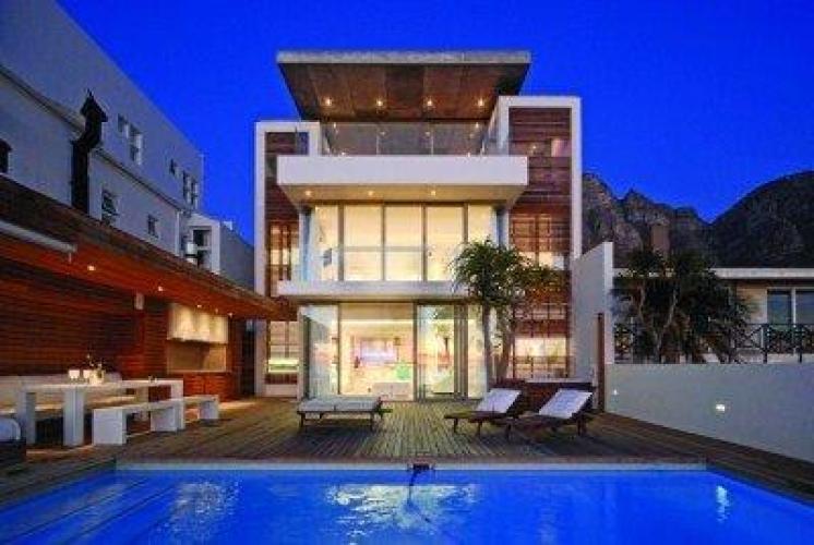 15 Views House
