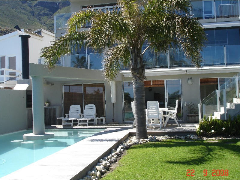 Broad Villa
