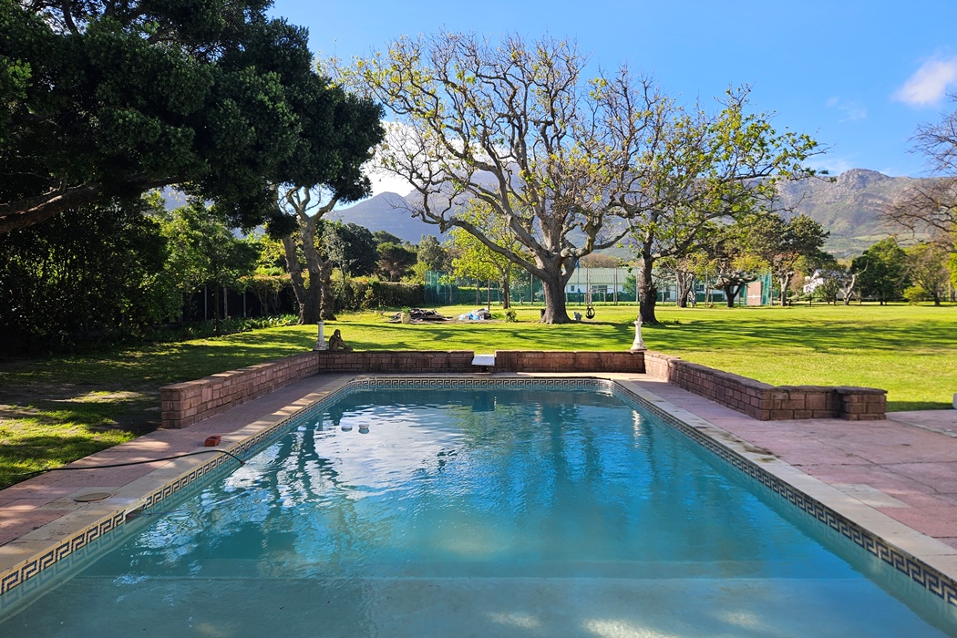 Grand Oak Villa